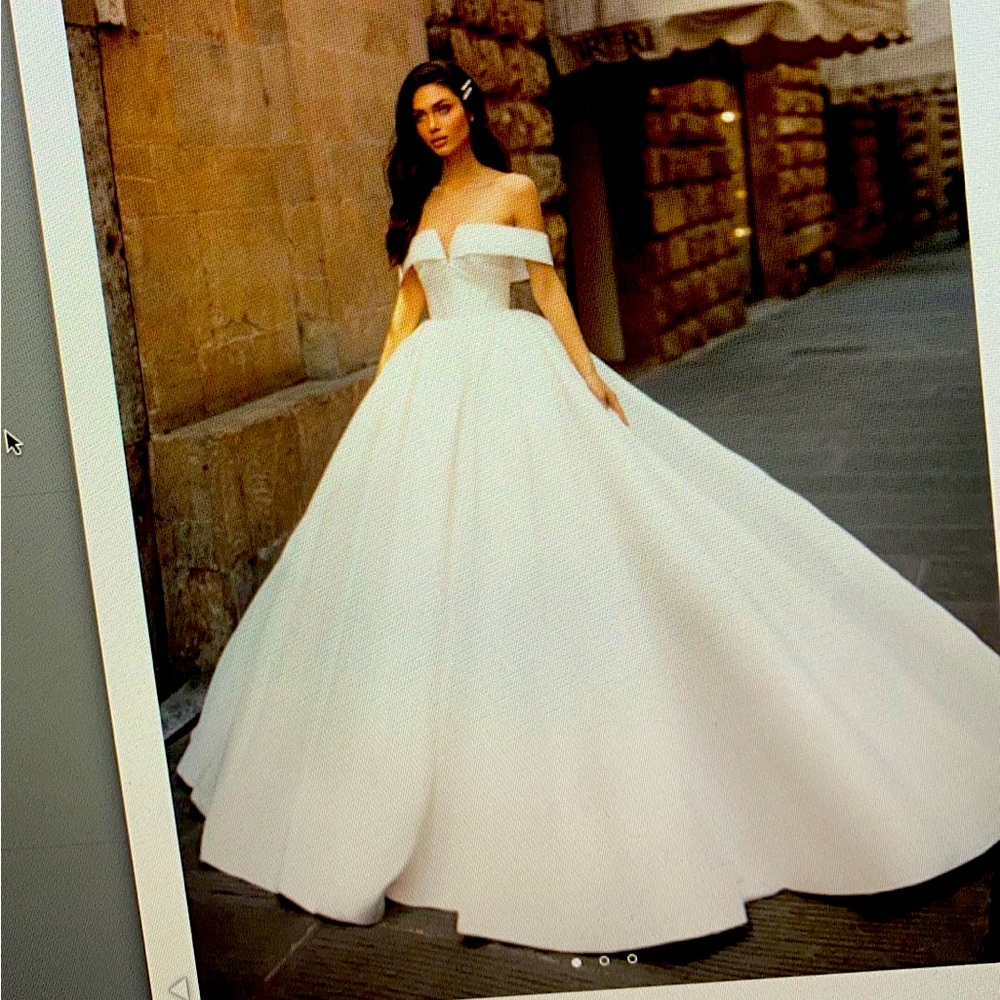 Milla Nova Wedding Gown